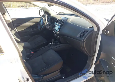 2015 Mitsubishi Outlander Sport Se z USA, uszkodzony, nr VIN 4A4AR4AUXFE015175